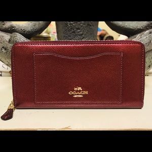 COSCH METALLIC BURGUNDY ZIP AROUND WALLET!!